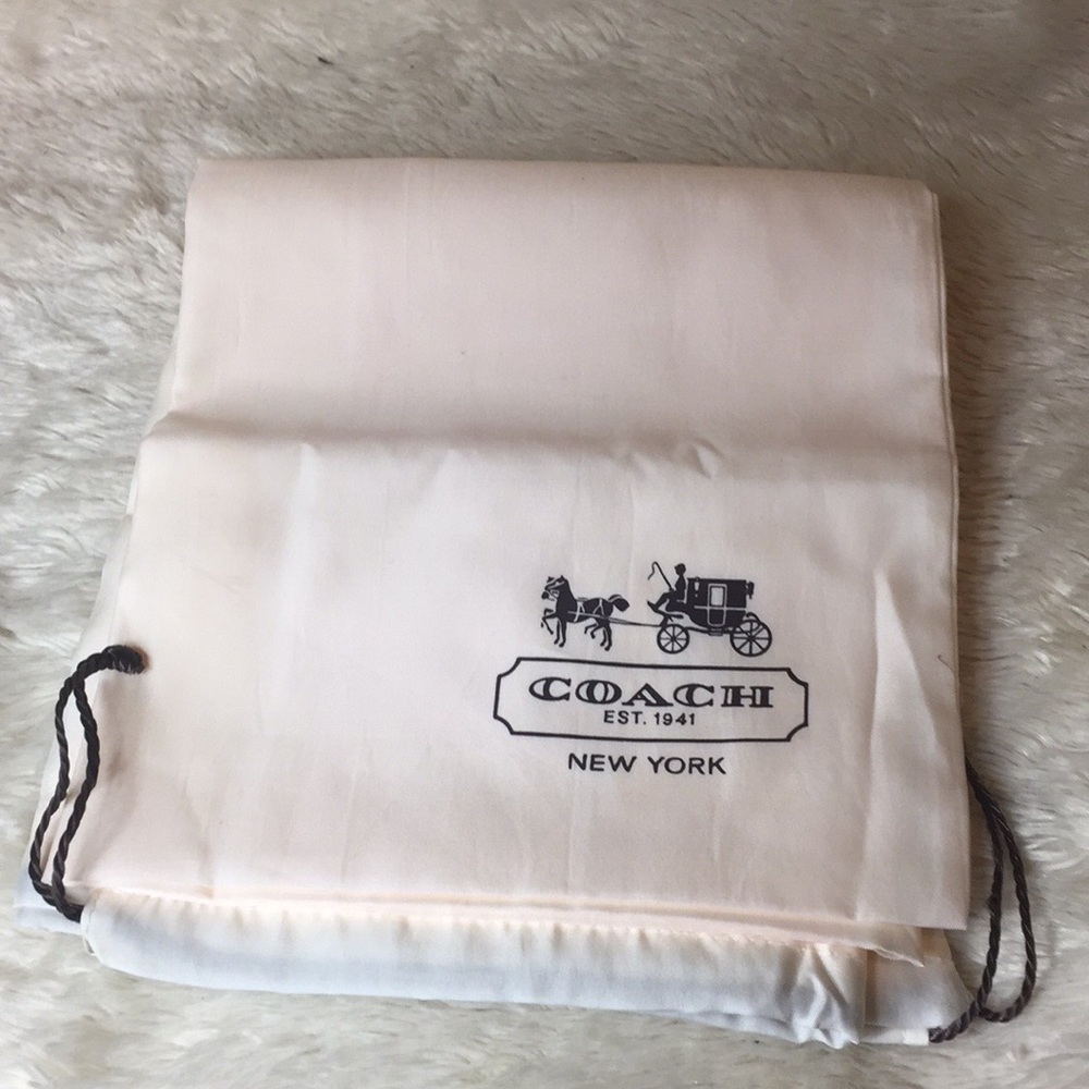 ⬇️Coach large Drawstring Dust Bag